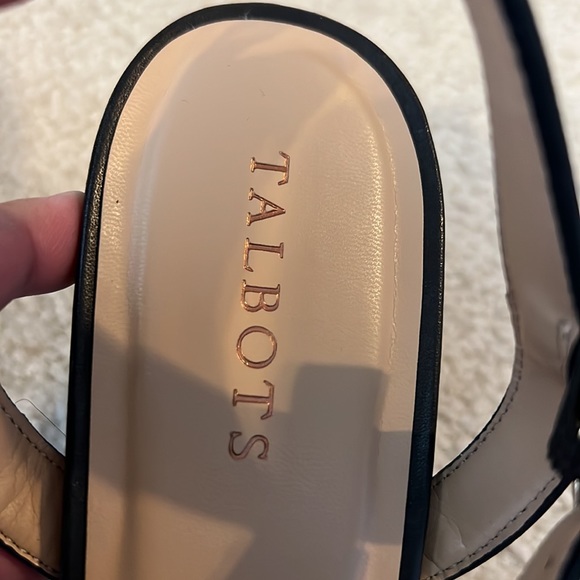 New Talbots Black Leather Block Heel Sandals Size 10 1/2 Medium - Picture 4 of 6